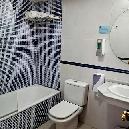 San Roque Hotell 3*